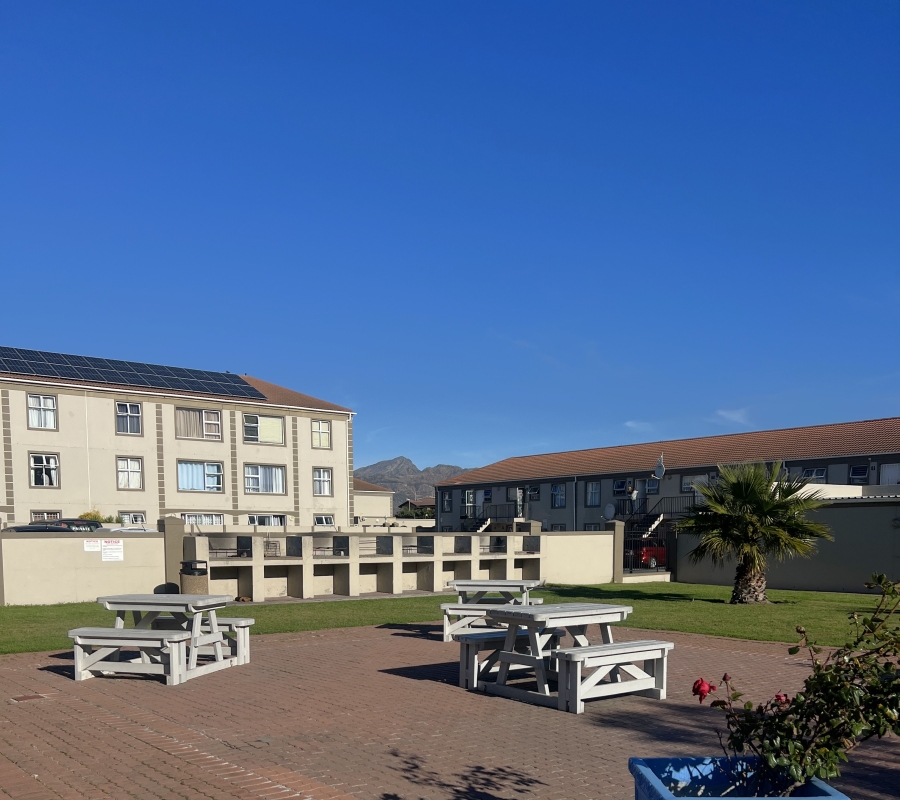 2 Bedroom Property for Sale in Guldenland Western Cape